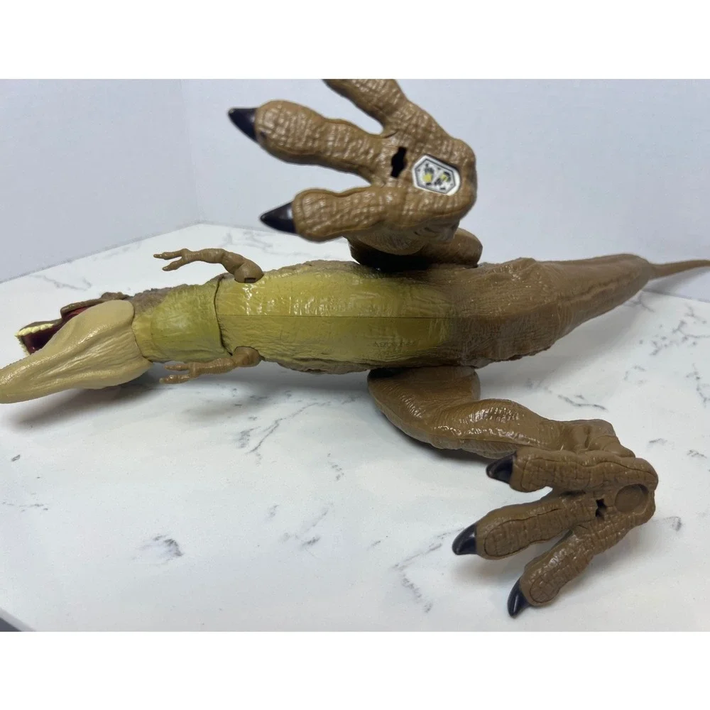 Mattel Jurassic World Extreme Damage Tyrannosaurus Rex T-Rex‎ Dinosaur Figure
